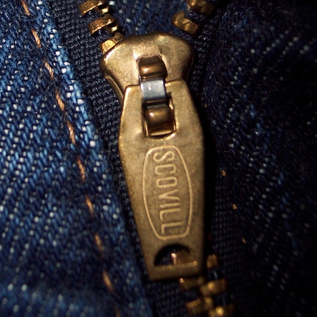 Do older Louis Vuitton bags use Scovill Gripper zippers? Not sure